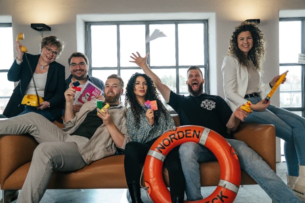 Das Team der Junge Wilde Academy in lockerer Runde